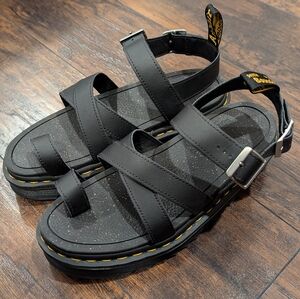 DR. MARTENS AVRY HYDRO LEATHER STRAP SANDALS